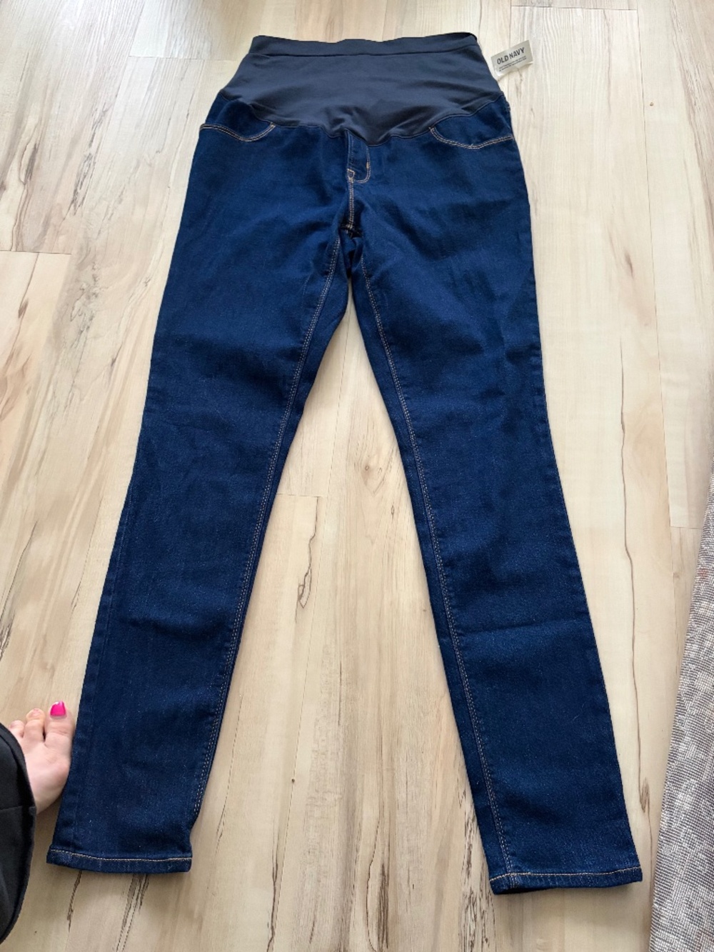 Maternity stretchy skinny jeans - Old Navy -
